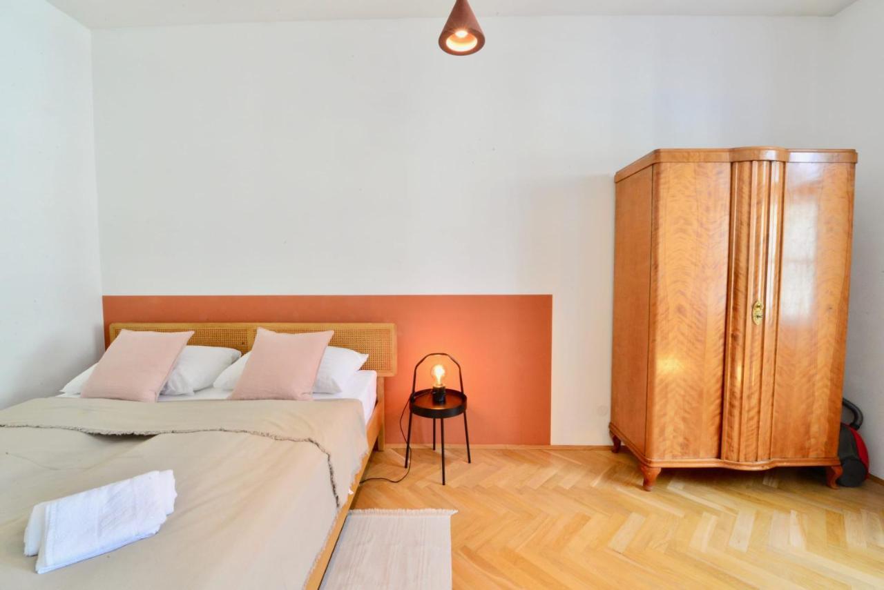 Beautiful Flat Next To Karlskirche Bécs Kültér fotó